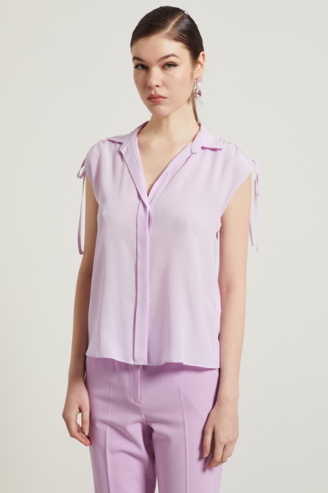 Blusa con coulisse in seta Intrend