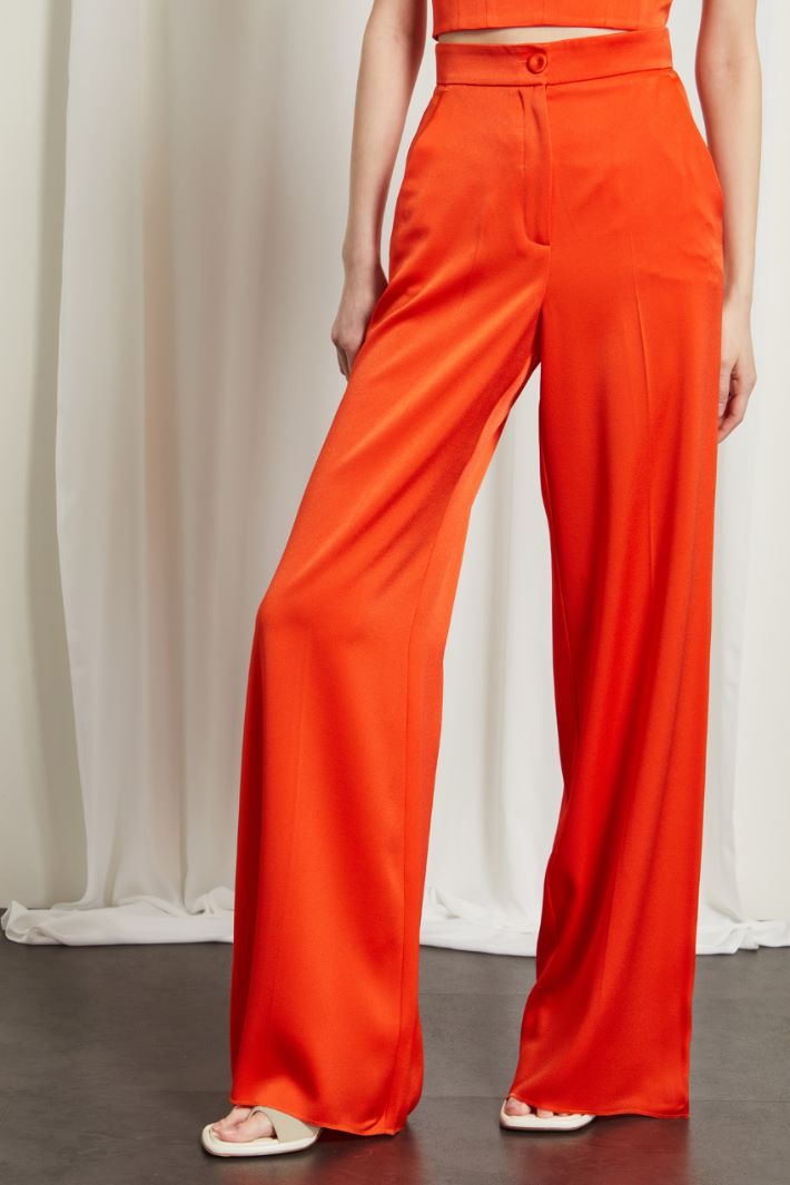 Pantaloni fluidi in raso Intrend - 3