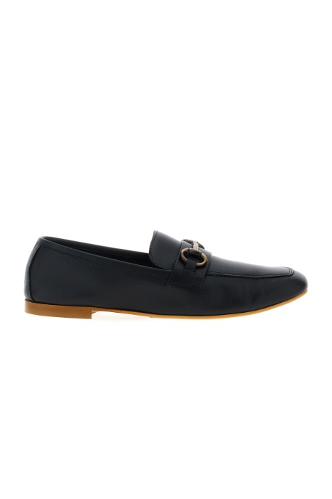 Clamp-detailed leather moccasin Intrend