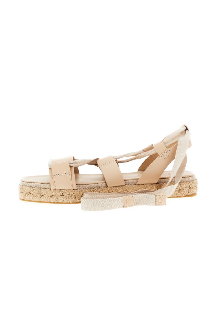 Crossed leather sandals Intrend