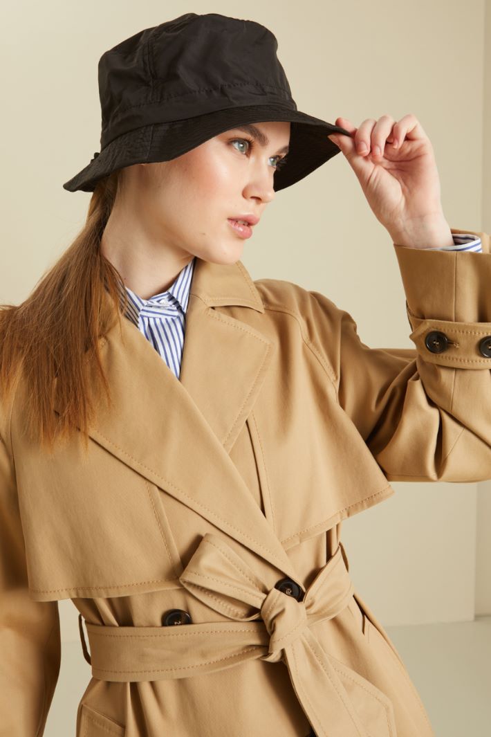 Taffeta hat Intrend