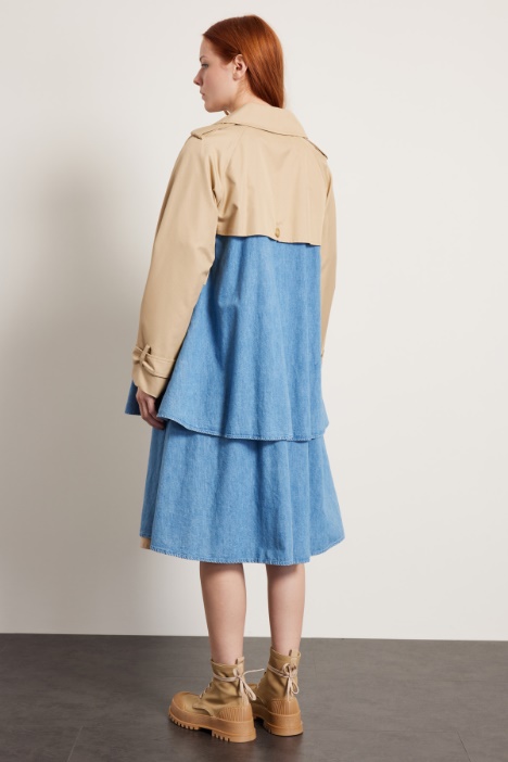 Trench con inserti in denim Intrend - 3
