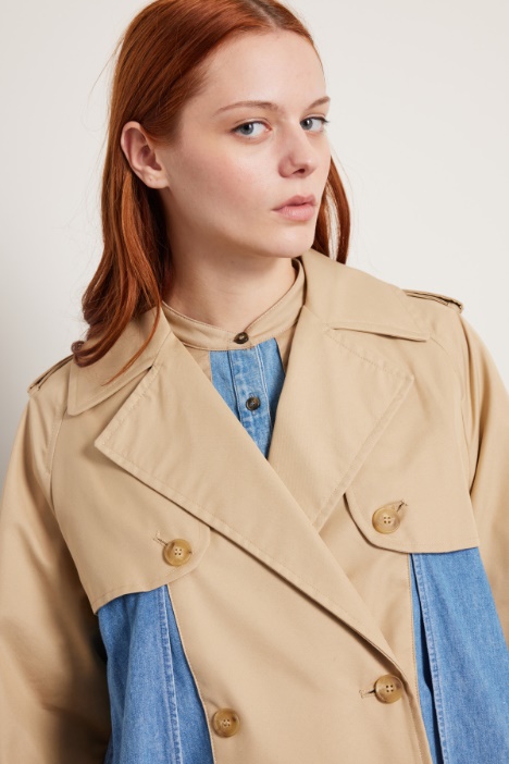 Trench con inserti in denim Intrend - 2