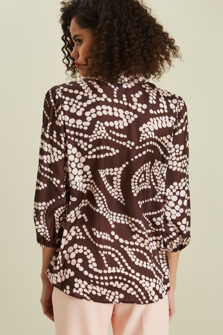 Blusa in raso Intrend