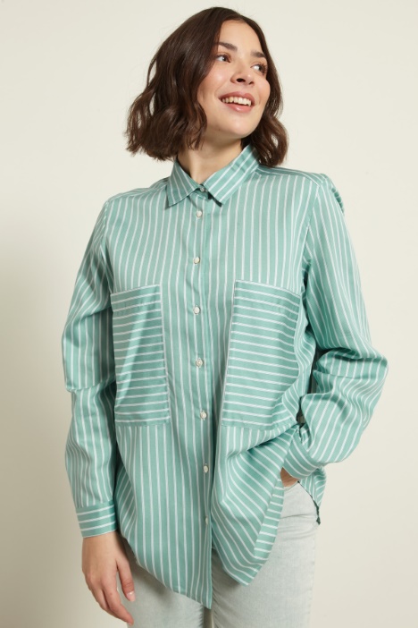 Camicia con tasche applicate  Intrend