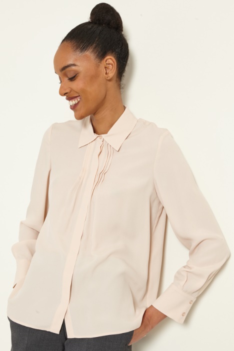 Camicia con pieghe cucite Intrend