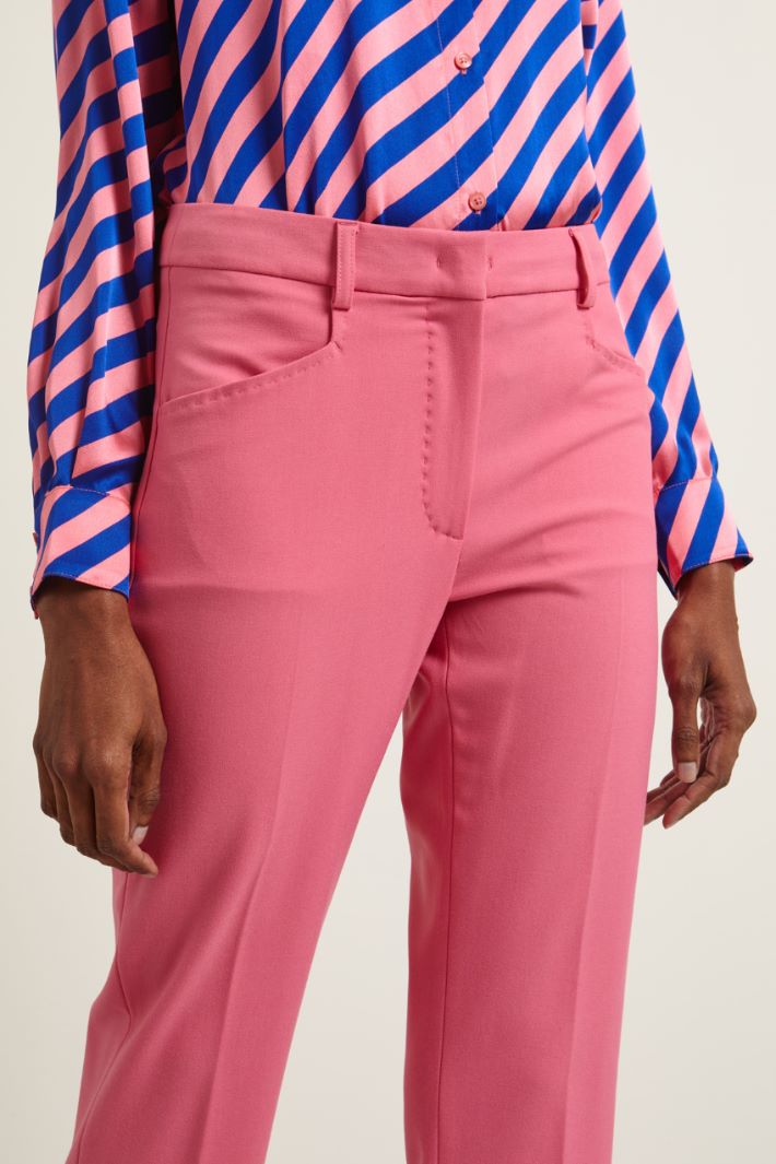 Pantaloni dritti