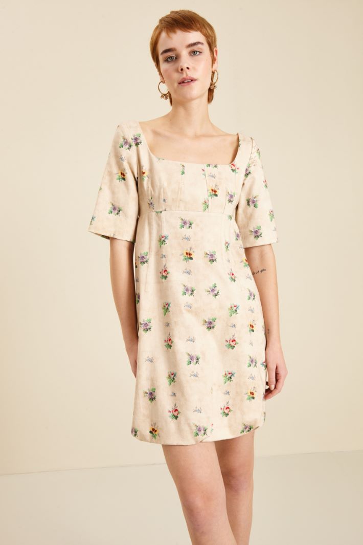 Balloon-hem dress Intrend