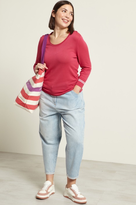 Maglia con scollo a U Intrend