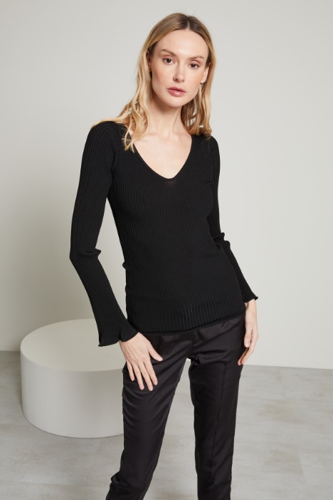 Maglia con bordi ondulati Intrend