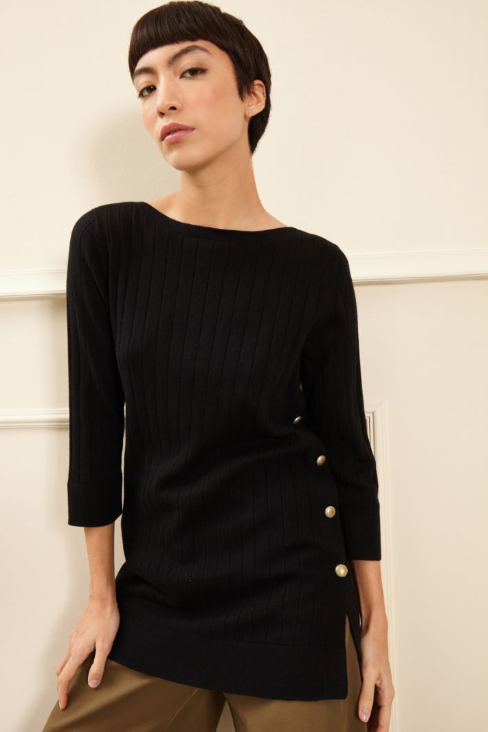 Buttoned sweater Intrend