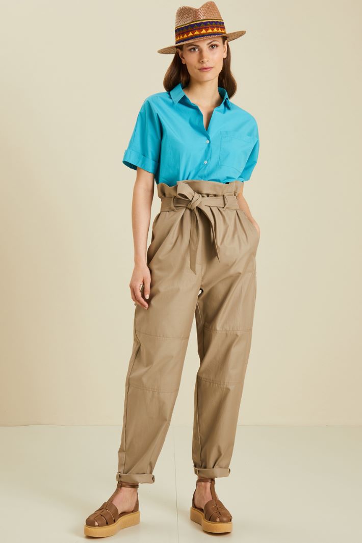 Pantaloni in gabardina