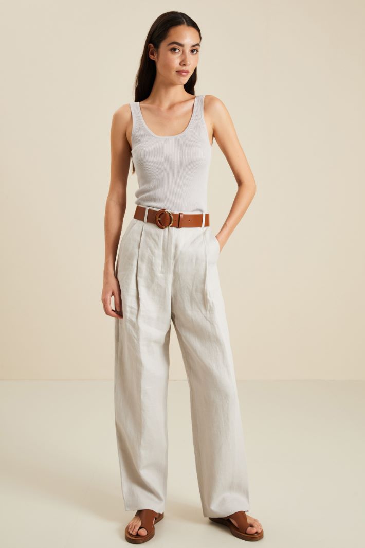 Cotton and viscose top Intrend