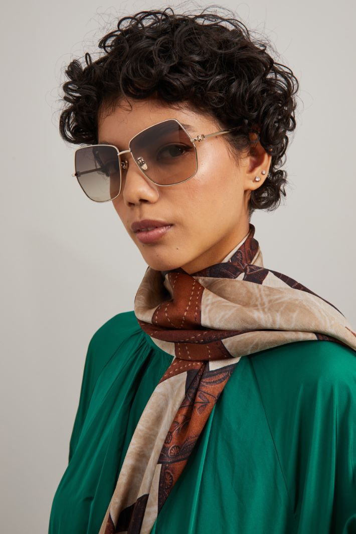 Oversized metal sunglasses Intrend