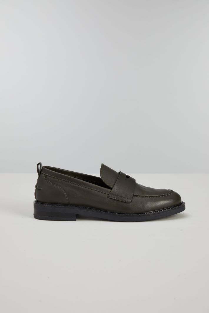 Leather loafers Intrend