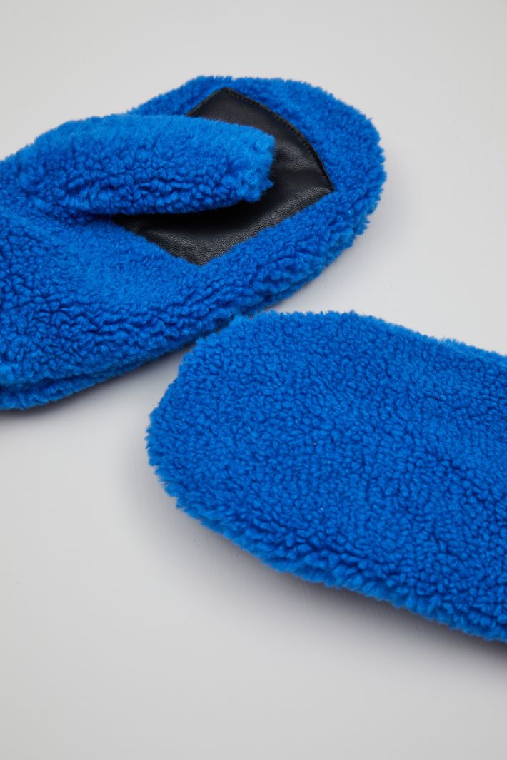 Guanti effetto peluche