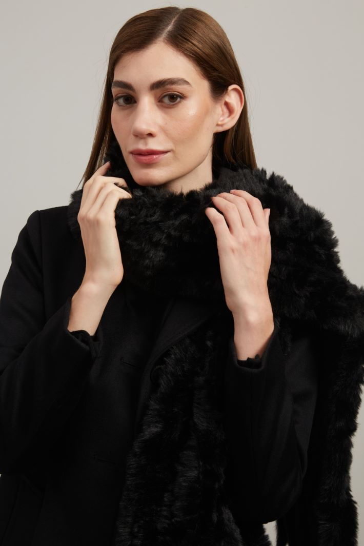 Fur-effect scarf Intrend