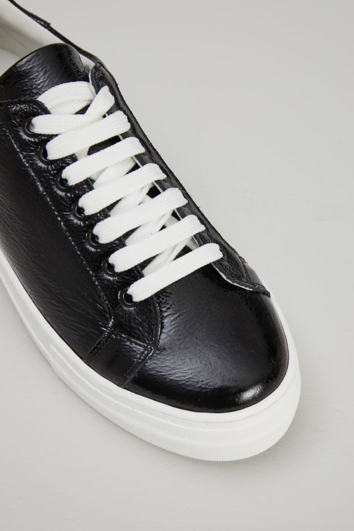 Patent leather sneakers Intrend - 4