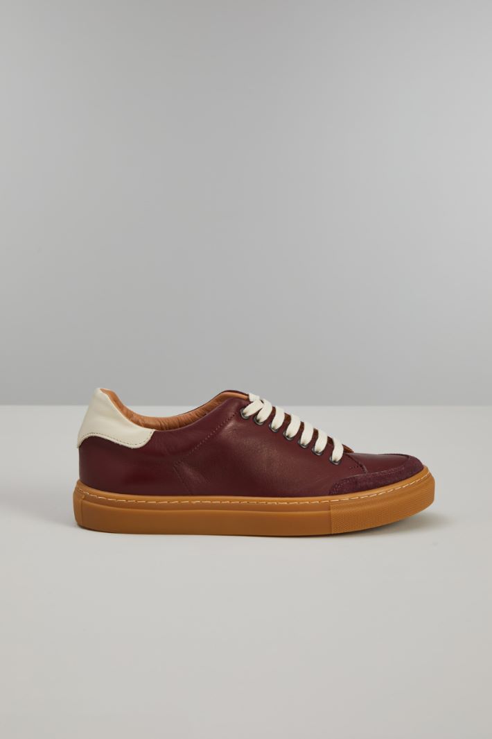 Leather sneakers Intrend