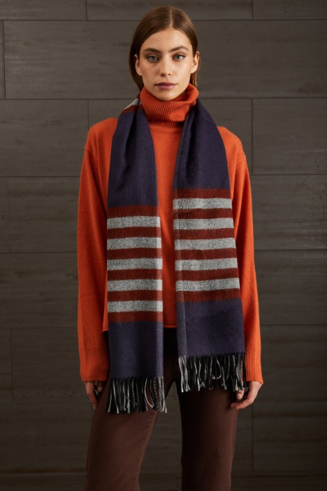 Sciarpa in tessuto tinto filo