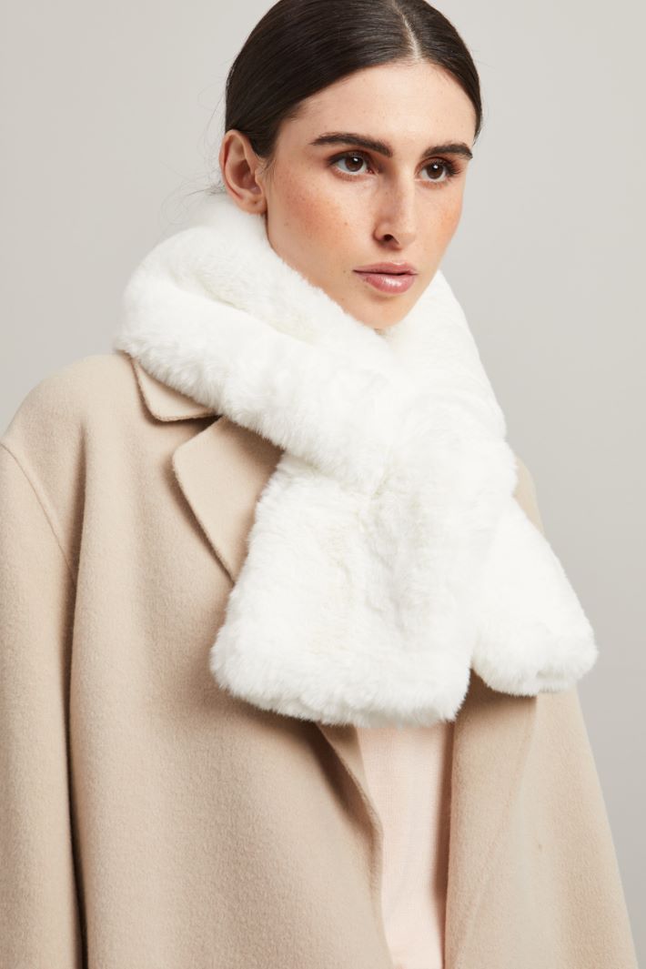 Fur effect collar Intrend - 2