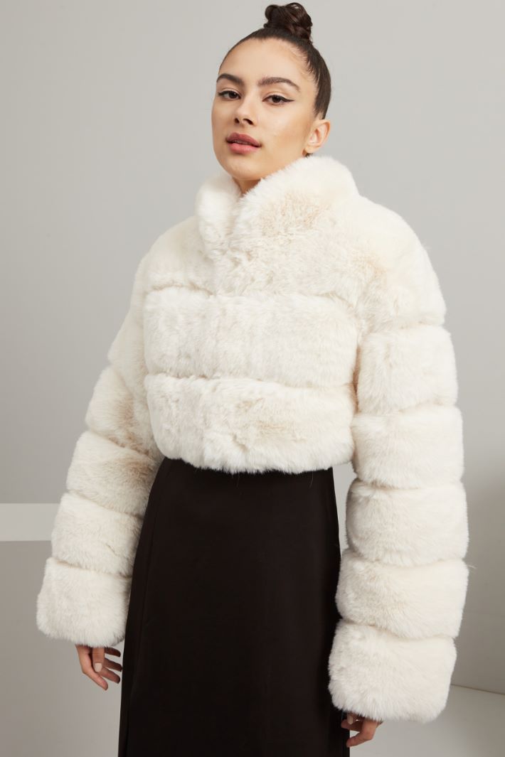 Fur effect shrug Intrend - 2