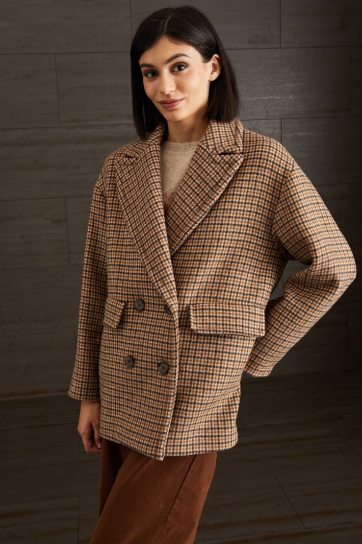 Egg-shaped jacket Intrend