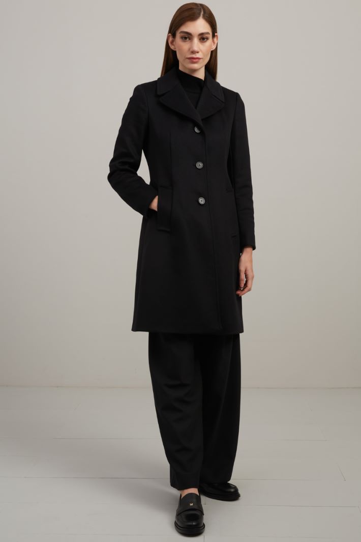 Coat in sable drap Intrend