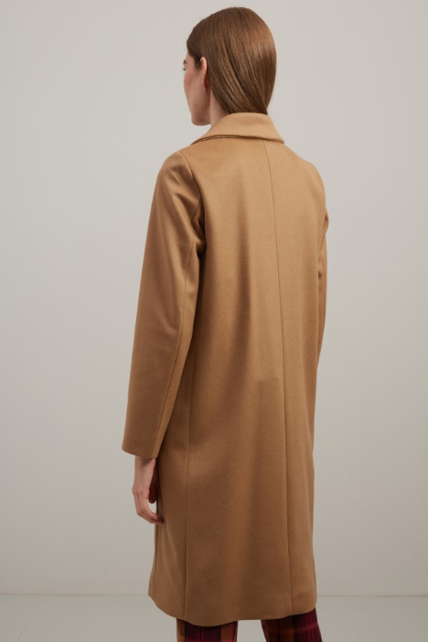 Cappotto in lana con cintura