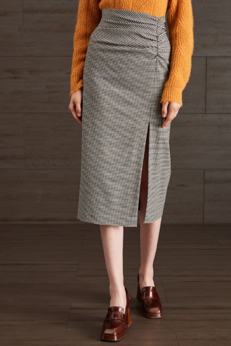 Gonna a tubo con spacco