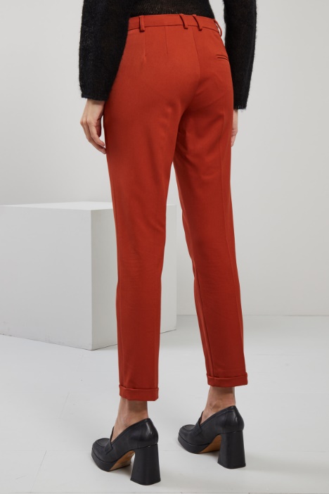 Pantaloni a sigaretta