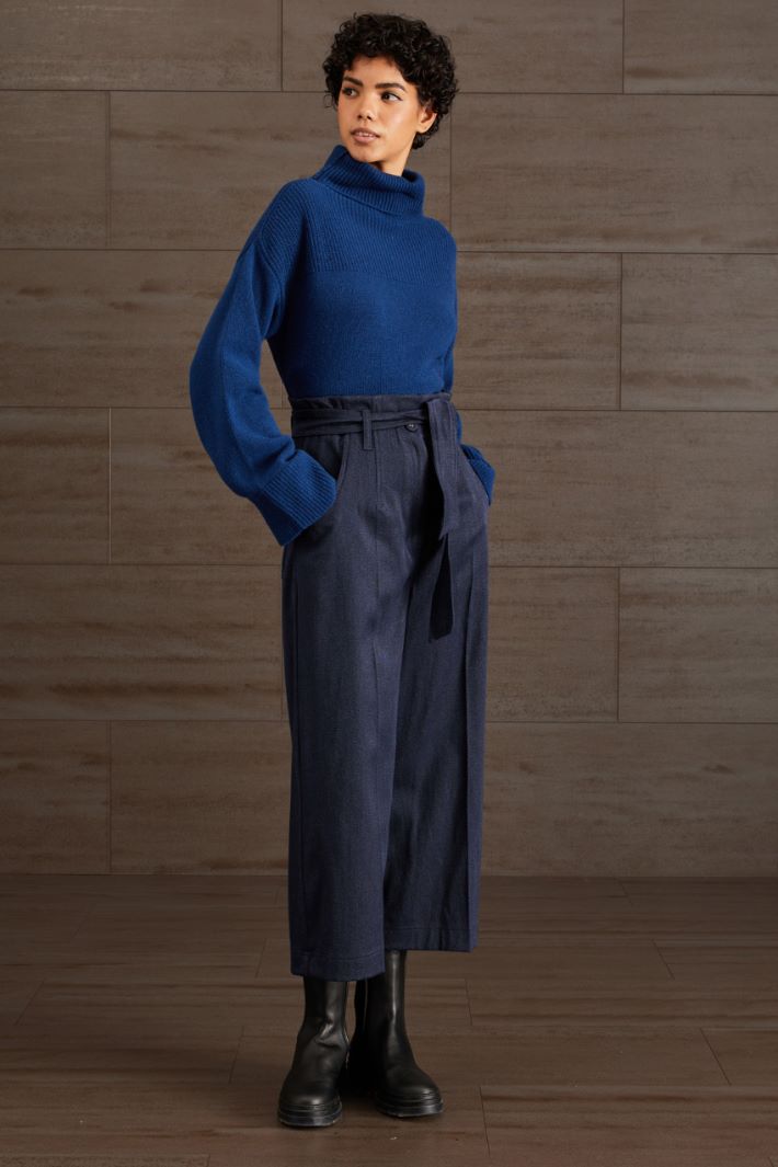 Wide leg trousers Intrend