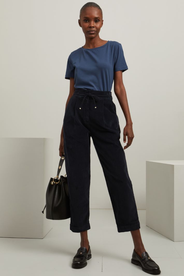 Cropped velvet trousers Intrend