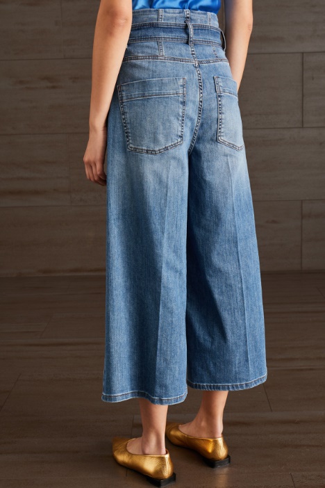 Jeans ampi a vita alta