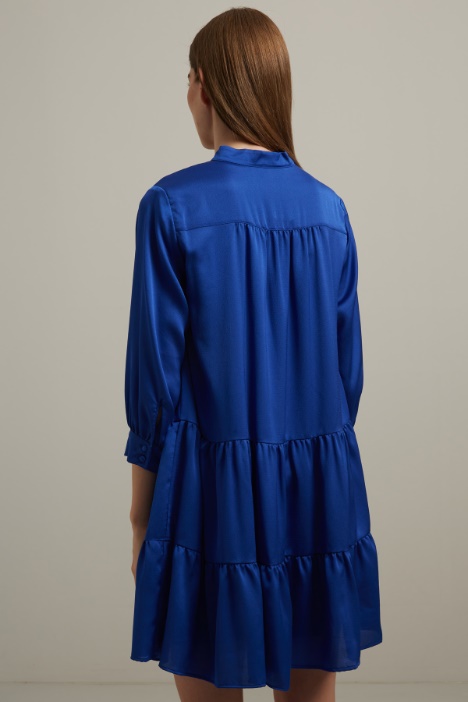 Abito a grembiule in raso