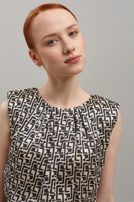 Abito in raso stampato