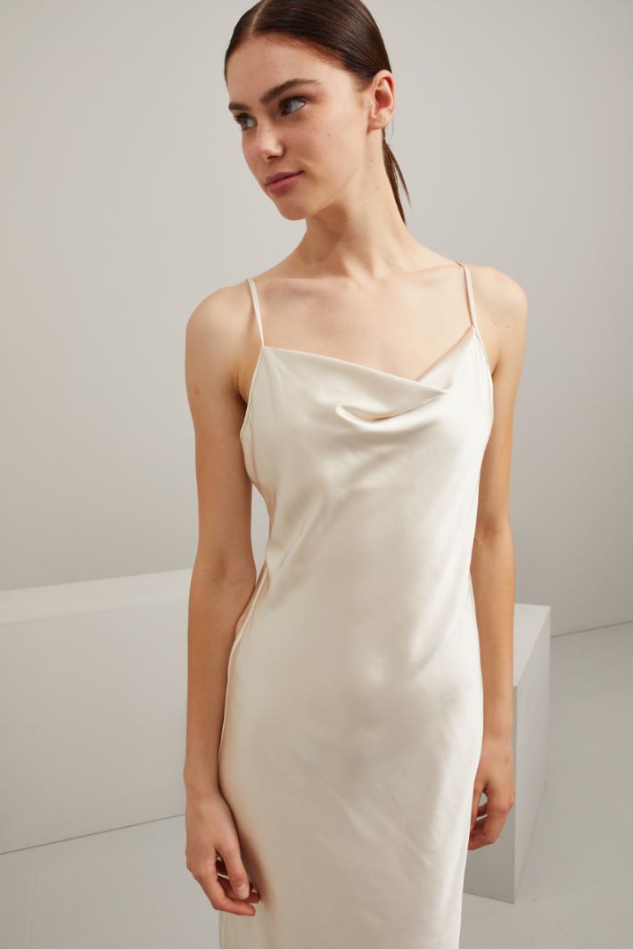 Satin slip dress Intrend - 4