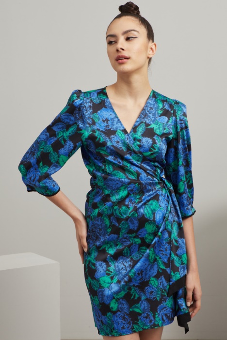 Abito corto a portafoglio