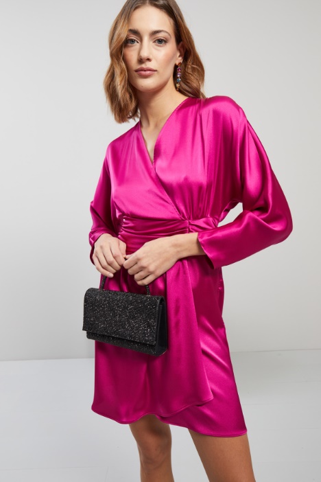 Abito in raso con drappeggio