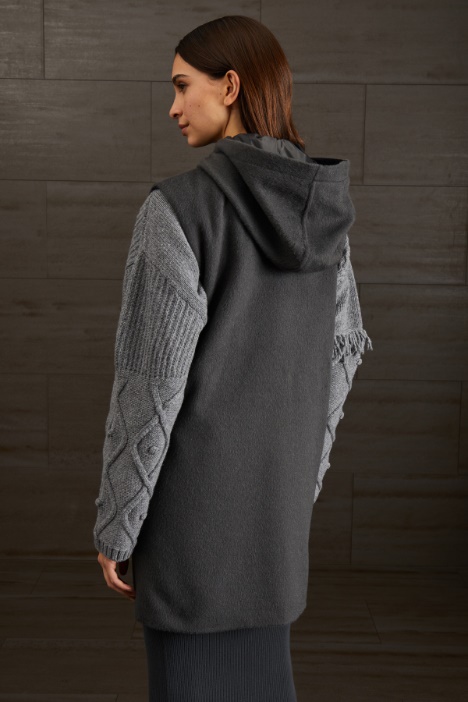 Gilet con cappuccio