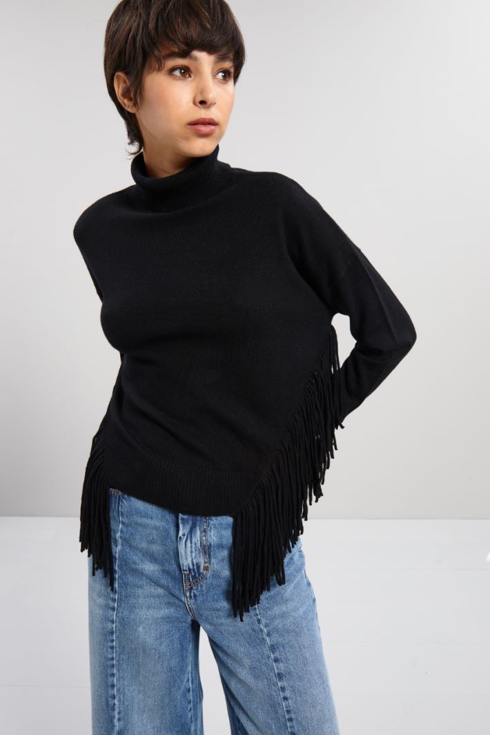 Fringed sweater Intrend