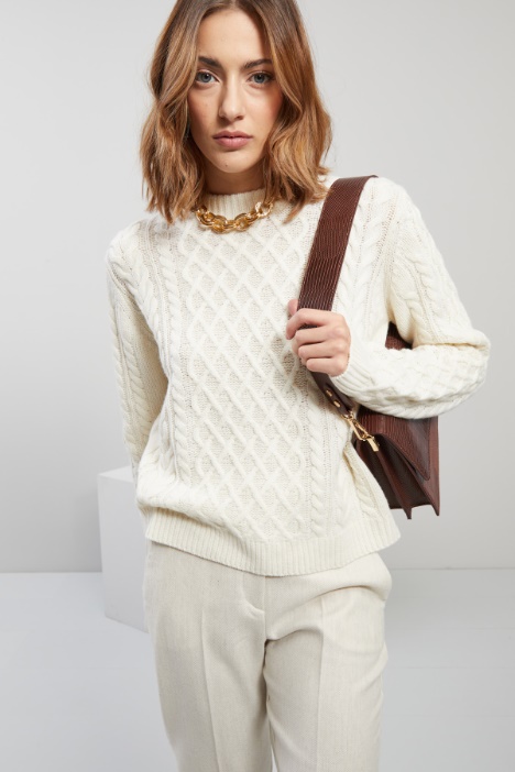 Maglia in lana a trecce Intrend