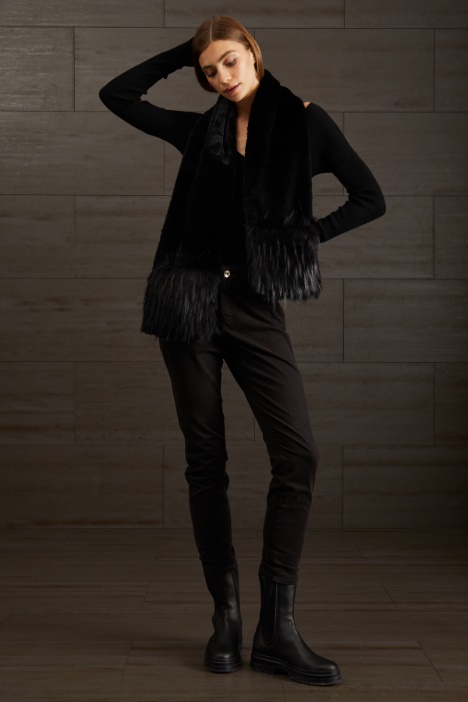 Maglia con scollo a V Intrend