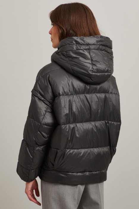 Piumino con cappuccio