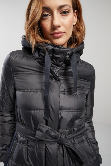 Imbottito con cappuccio