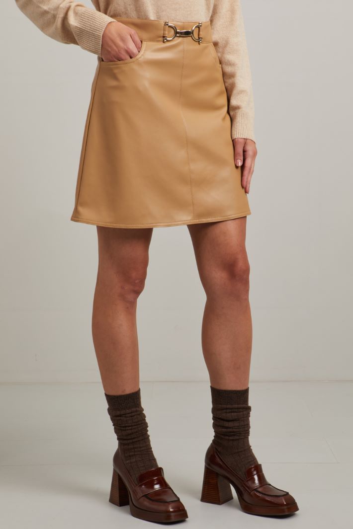 Short faux leather skirt Intrend - 3