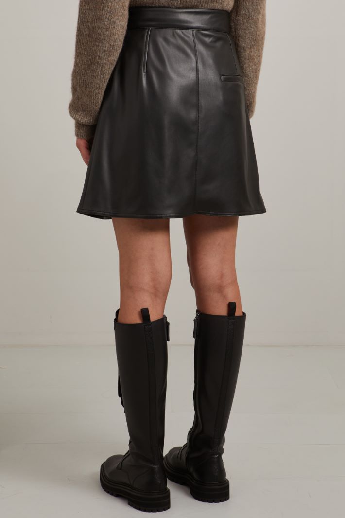 Short faux leather skirt Intrend - 4