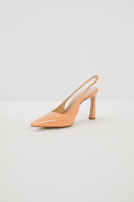 Décolleté in vernice