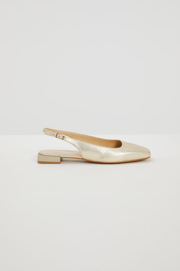 Laminated ballerinas Intrend