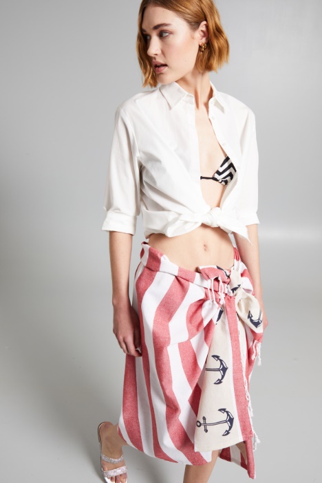 Toalla de playa con flecos